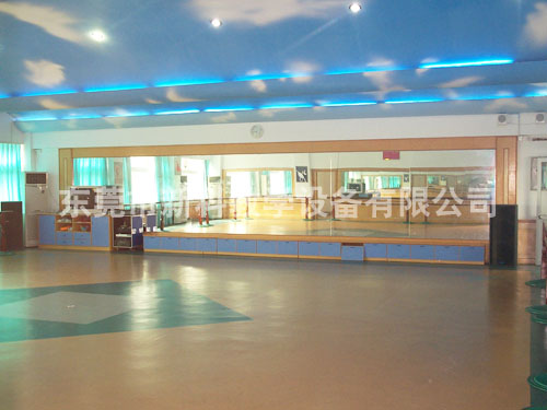 <a href='http://www.kbexpo.cn/chanpin/59-1.html' target='1' style='font-size:18px; font-weight:bold; color:#000000;'>舞蹈室</a>2