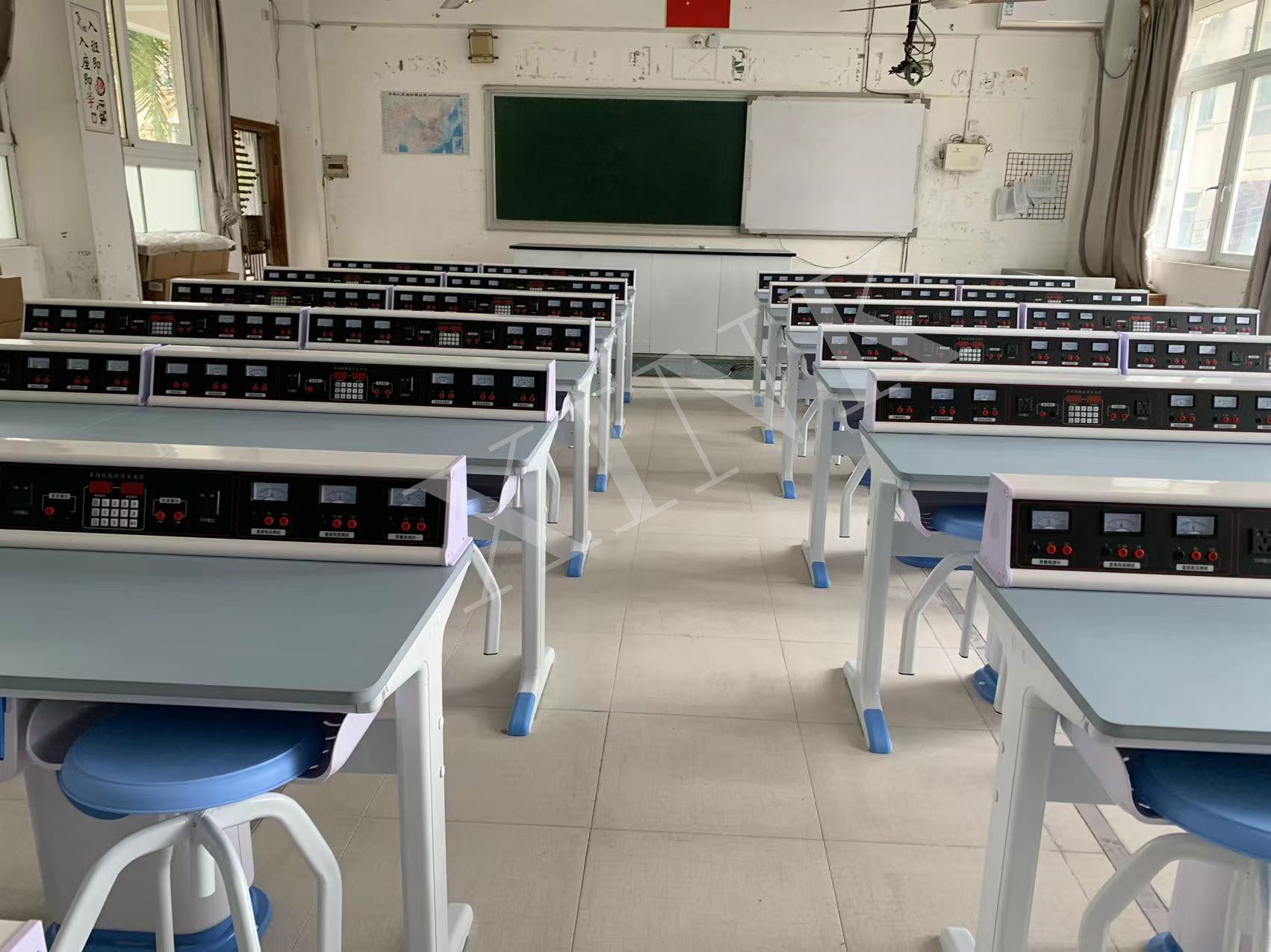 <a href='http://www.kbexpo.cn/' target='1' style='font-size:14px; font-weight:bold; color:#0080ff;'>物理實驗室</a>