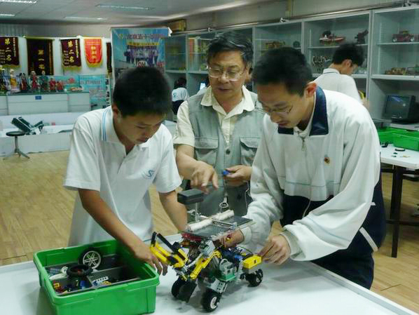 <a href='http://www.kbexpo.cn/chanpin/60-1.html' target='1' style='font-size:18px; font-weight:bold; color:#000000;'>機(jī)器人功能室</a>