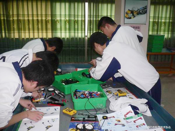 <a href='http://www.kbexpo.cn/chanpin/60-1.html' target='1' style='font-size:18px; font-weight:bold; color:#000000;'>機(jī)器人功能室</a>2