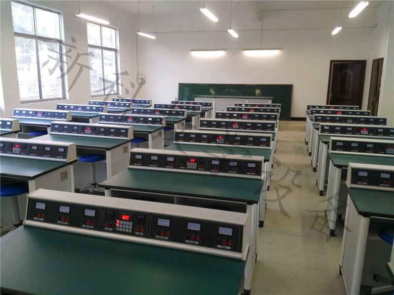 豪華<a href='http://www.kbexpo.cn/' target='1' style='font-size:14px; font-weight:bold; color:#0080ff;'>物理實驗室</a>